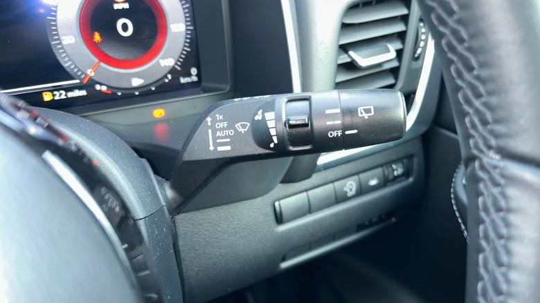 Nissan Qashqai 1.3 DiG-T MH N-Connecta 5dr Petrol Hatchback